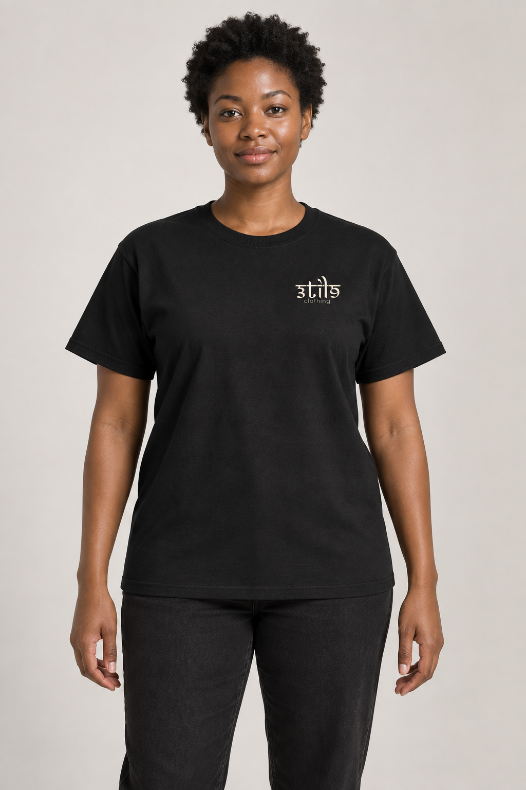 Classic Signature Tee - цифровой вид на модели